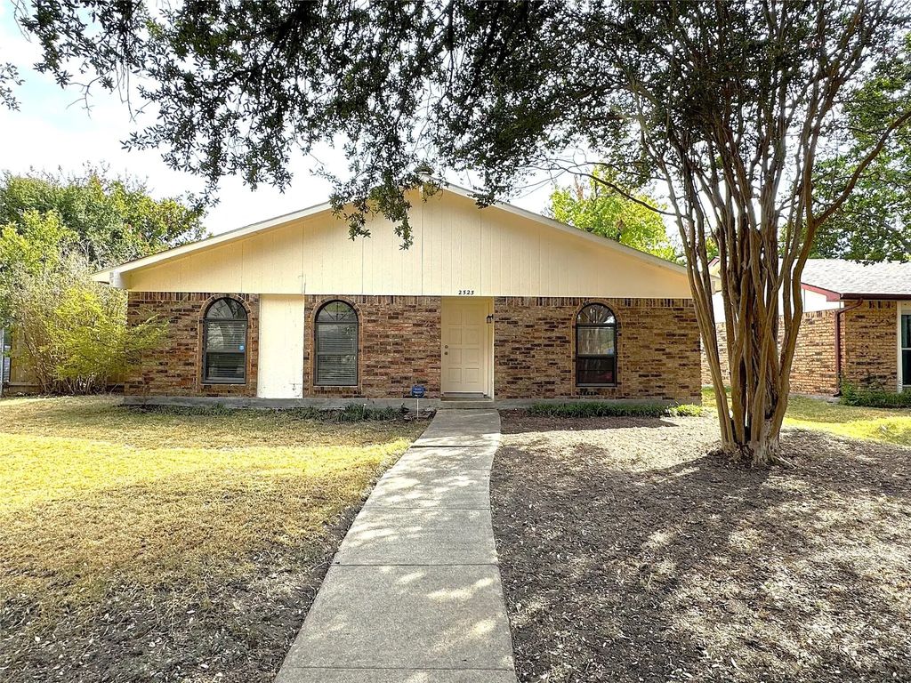 2525 Norway Drive, Garland