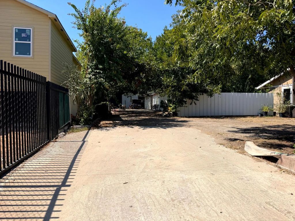 420 Sunset Lane, Fort Worth