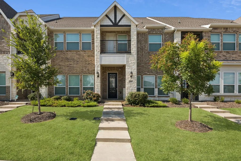 1885 Wittington Place, Farmers Branch