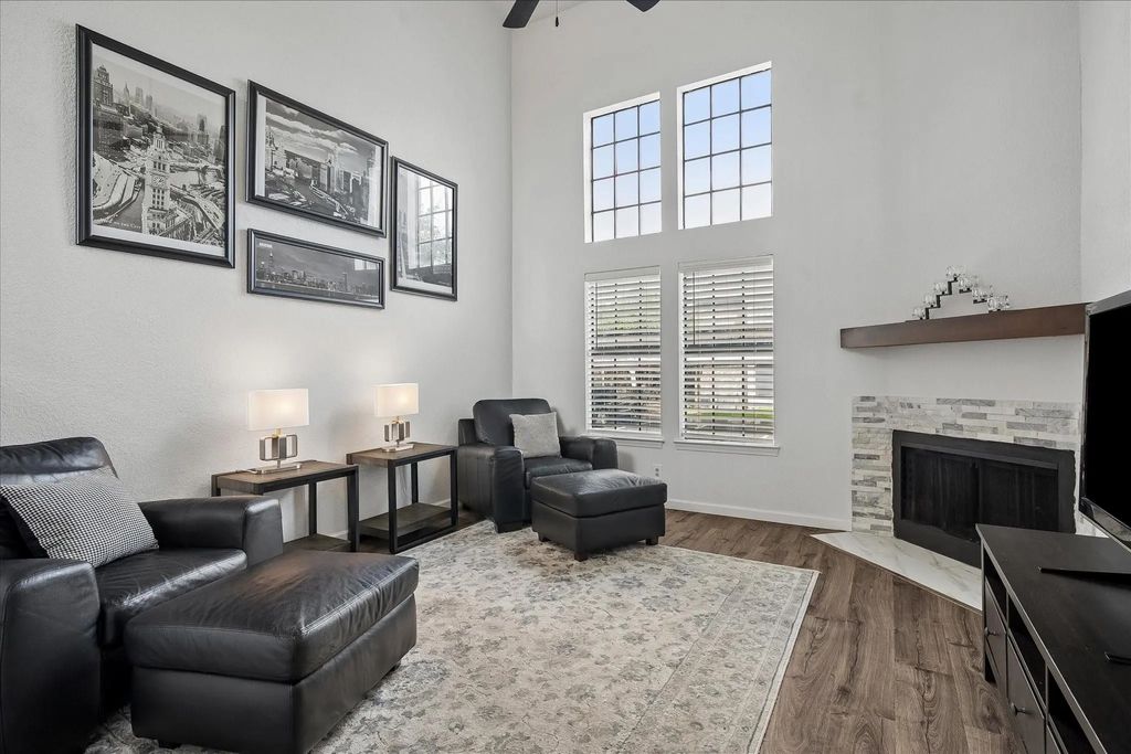 4748 Old Bent Tree Lane 101, Dallas