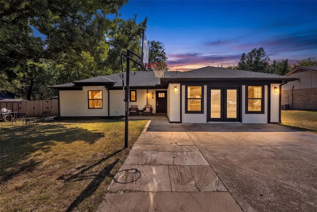 416 Ferenz Avenue, Crowley
