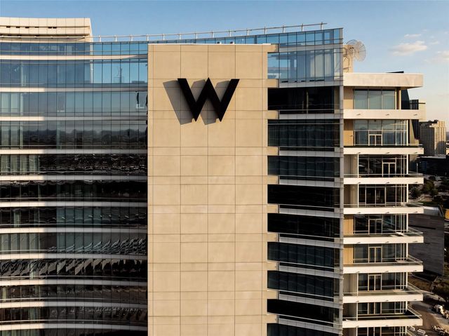 2408 Victory Park Lane 1240, Dallas