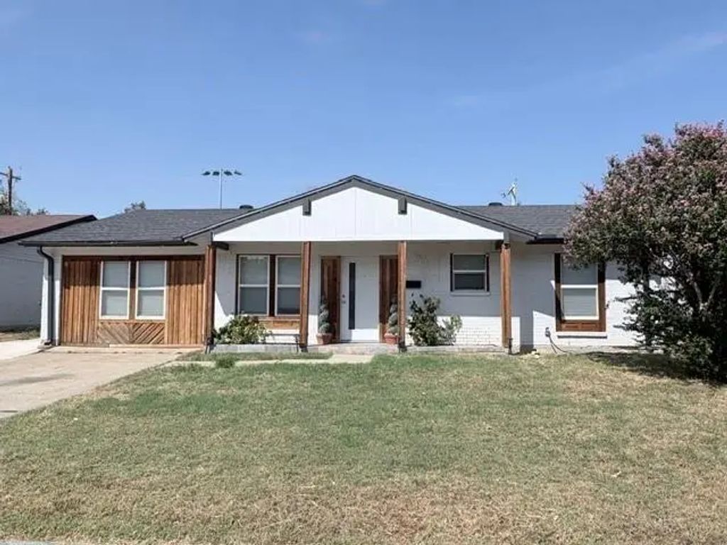 701 Sweetbriar, Lewisville