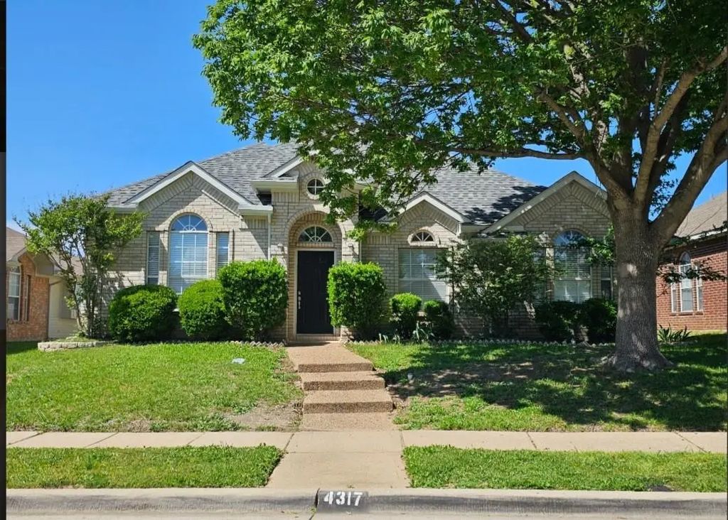 4317 Heath Court, Plano
