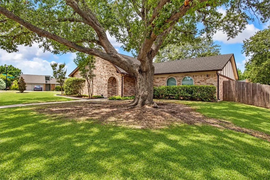 3824 Sugar Ridge Road, Fort Worth
