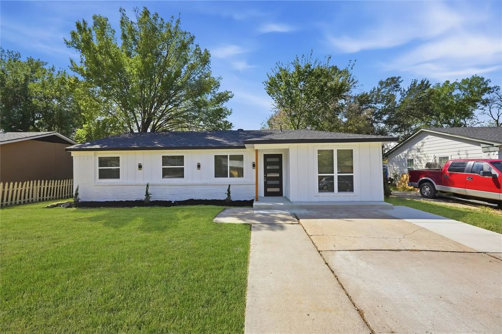 1504 Daniel Drive, Arlington