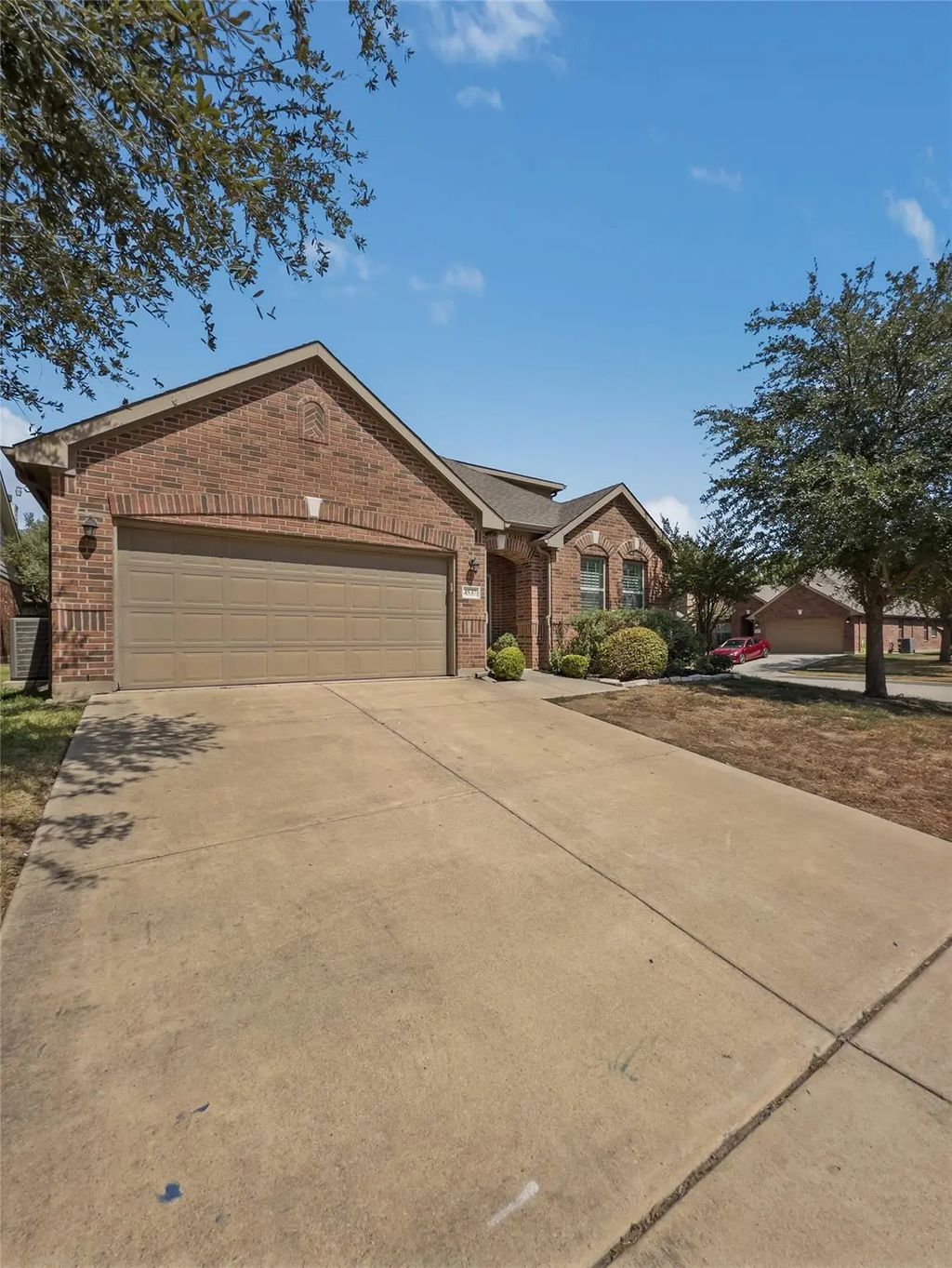 4537 Red Robin Court, Fort Worth