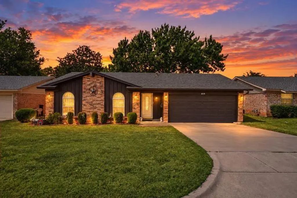 409 Arthur Drive, Hurst