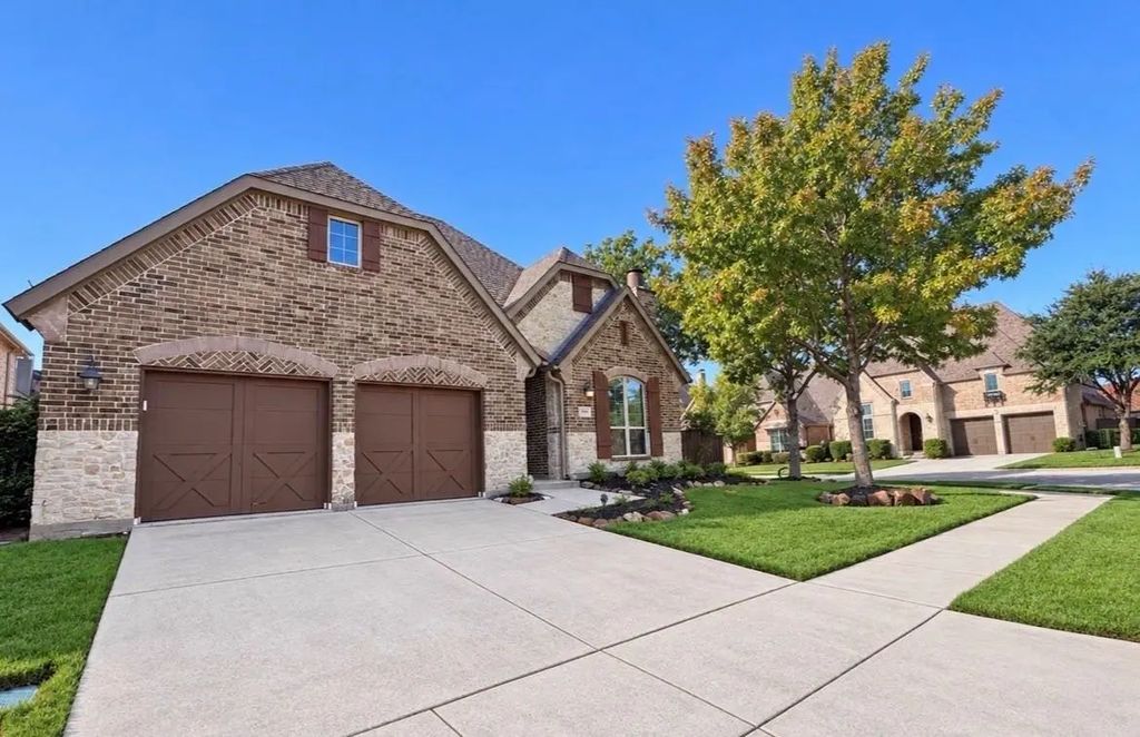 3000 Dunverny, The Colony