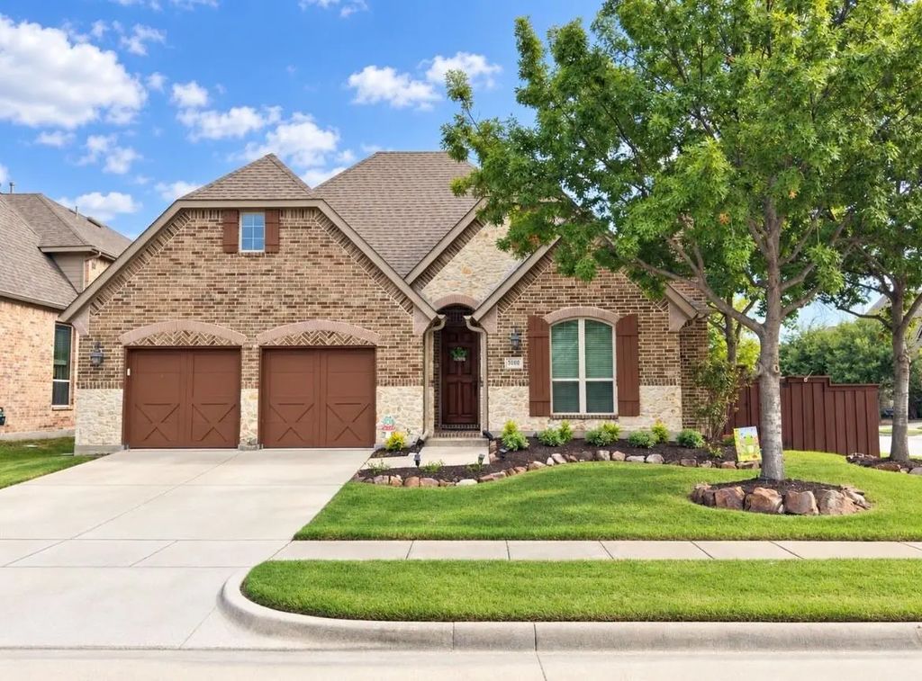 3000 Dunverny, The Colony