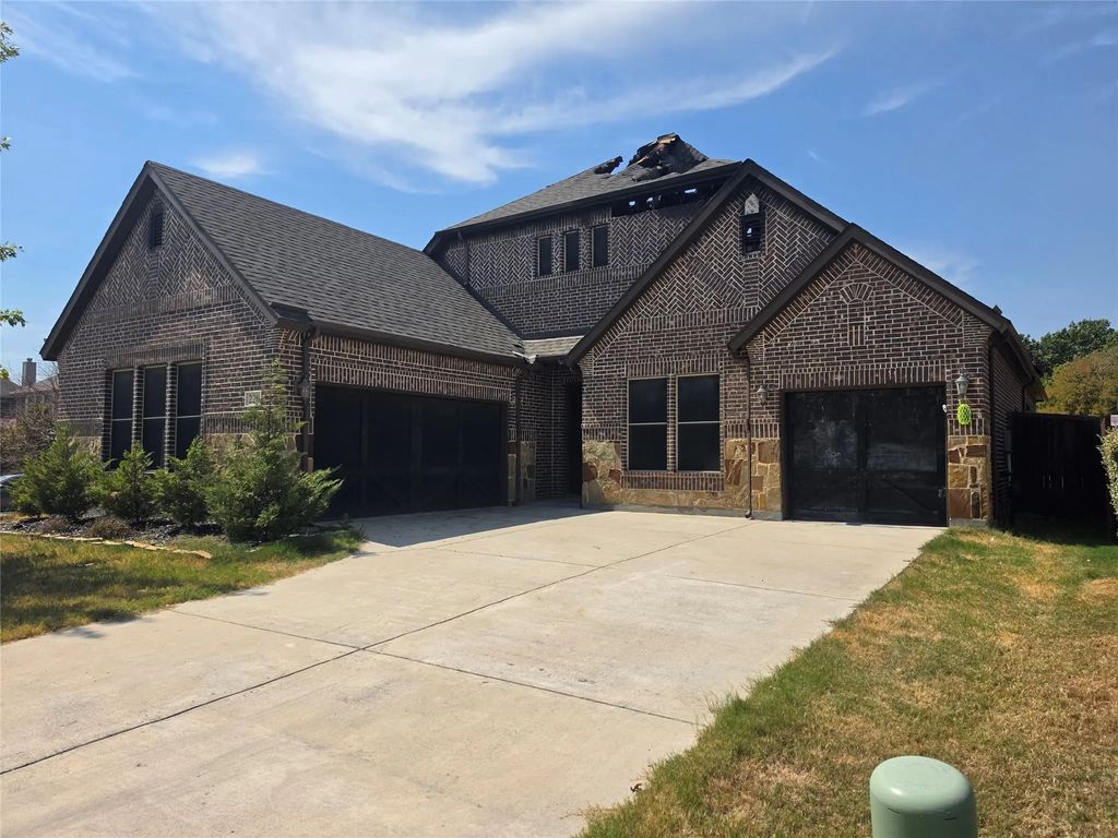220 Northern Star Court, Little Elm