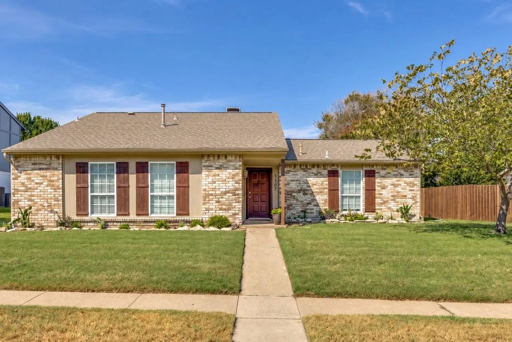 1107 Elk Grove Drive, Richardson