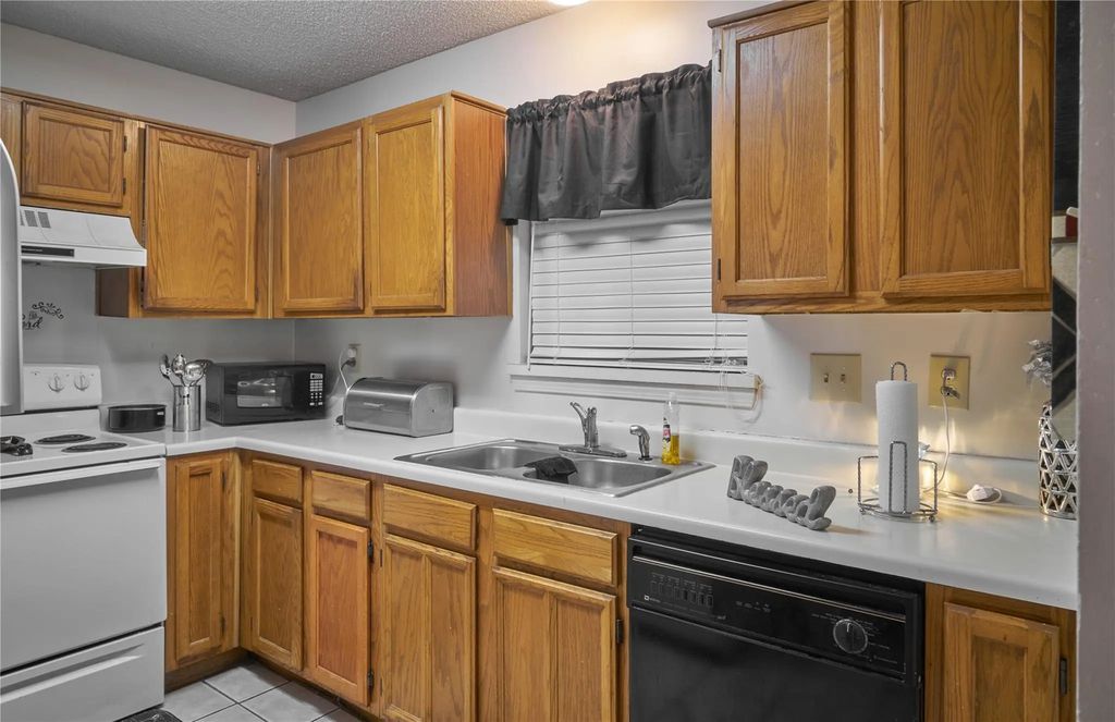 8678 Holly Street, Frisco