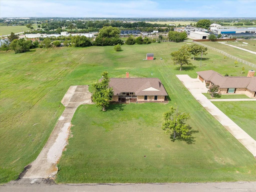 813 Zion Hill Circle, Rockwall