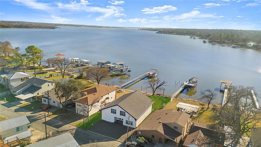 6805 Briar Road, Azle
