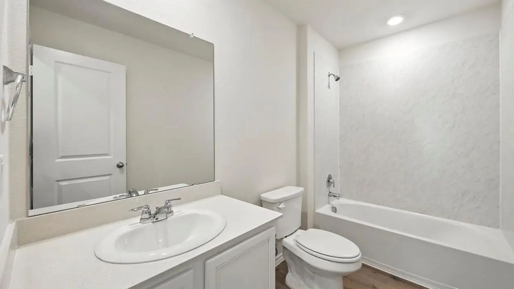 613 Newland Court, Princeton