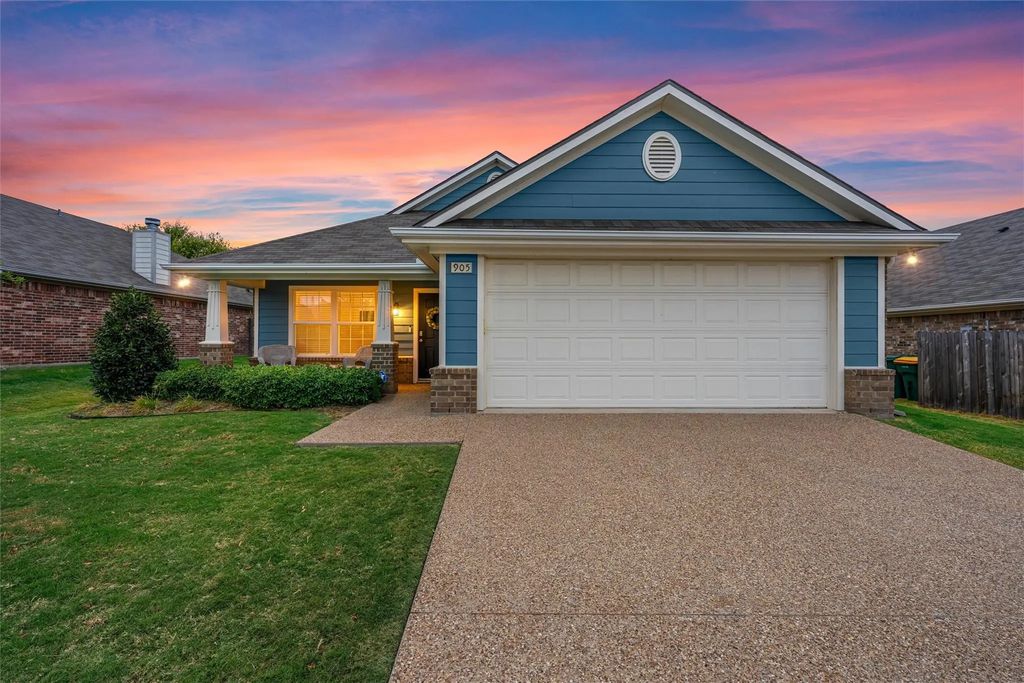 905 Heston Circle, Robinson