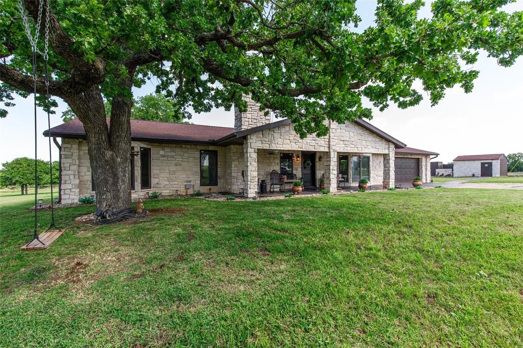2043 Huddleston Road, Sunset
