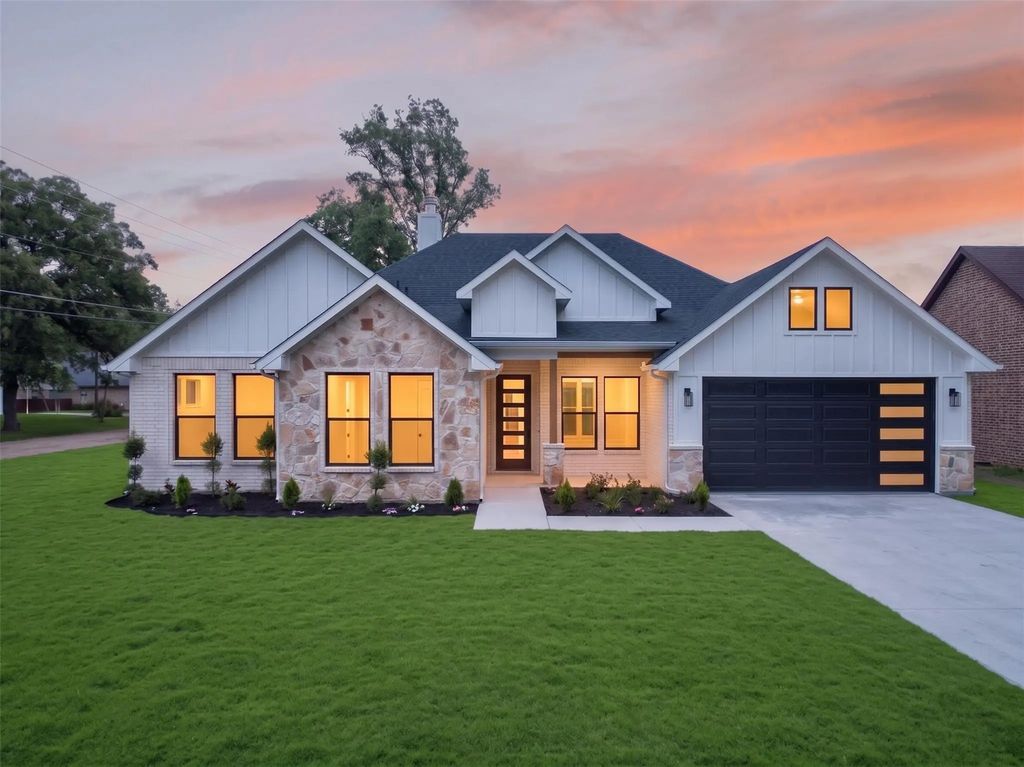 120 Springwood Road, Enchanted Oaks