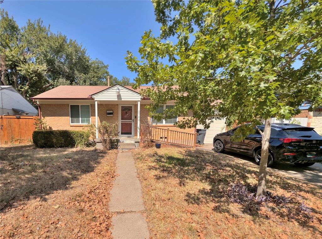 2723 Grayson Drive, Dallas