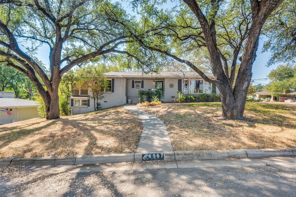 6567 Malvey Avenue, Fort Worth