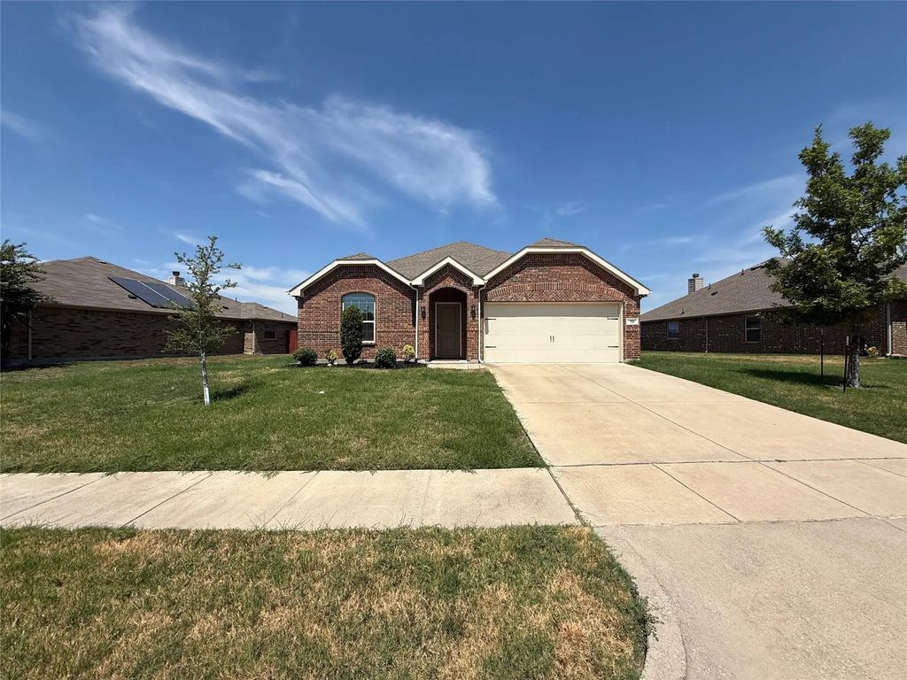 112 Acadia Lane, Forney