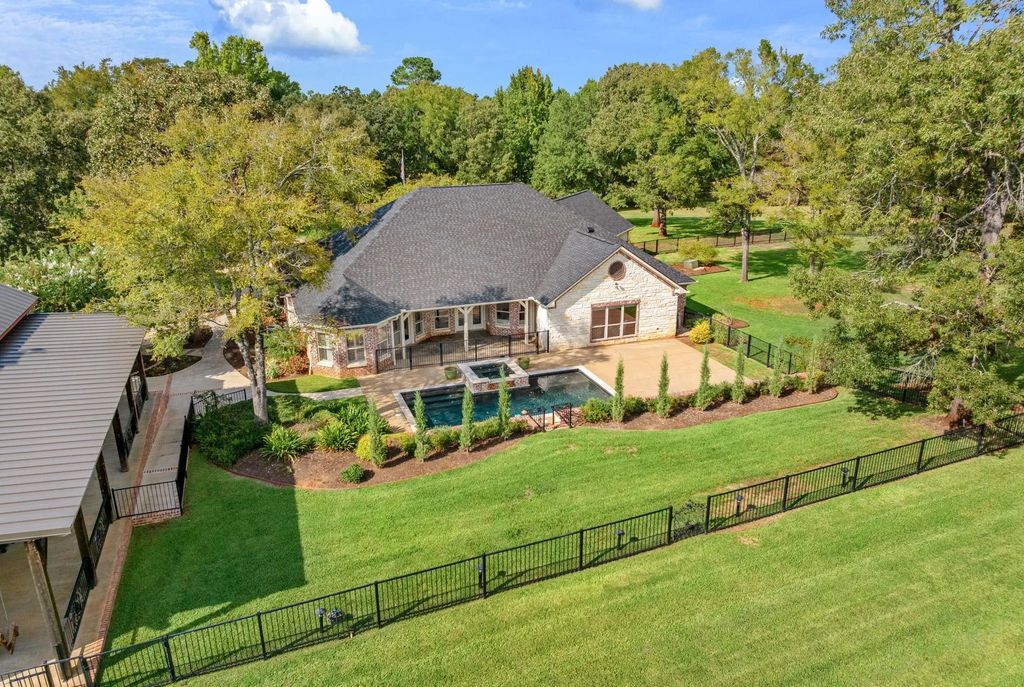 1125 County Road 1401, Jacksonville