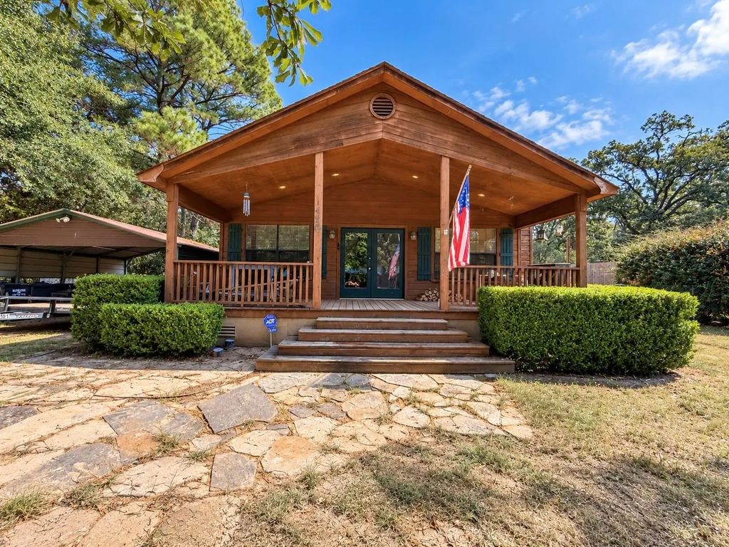 1420 Arrowhead Drive, West Tawakoni