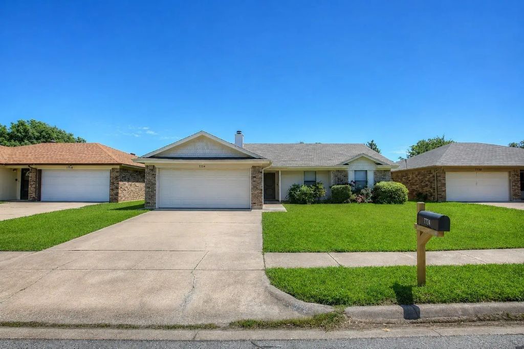 7724 Pebblebrook Drive, Watauga