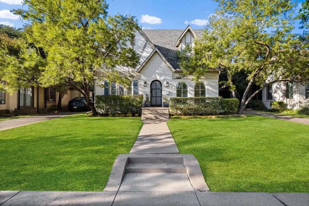 5709 Kenwood Avenue, Dallas