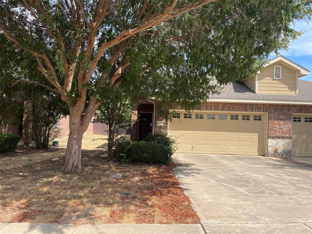 1430 Ravenwood Lane, Mansfield