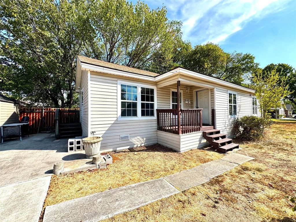 1415 Abelia Street, Irving