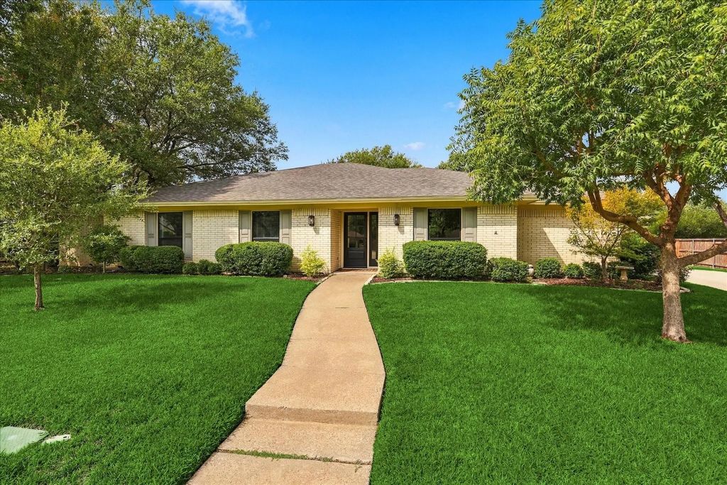 5104 Blue Sage Road, Fort Worth