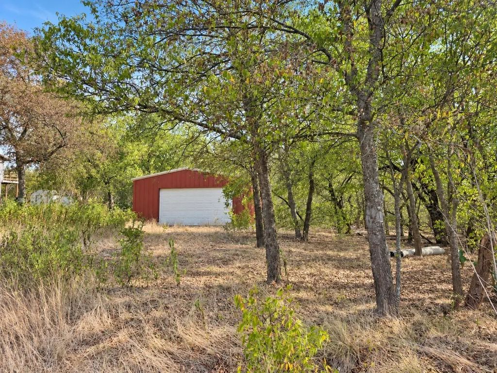 156 Private Road 226, Whitney