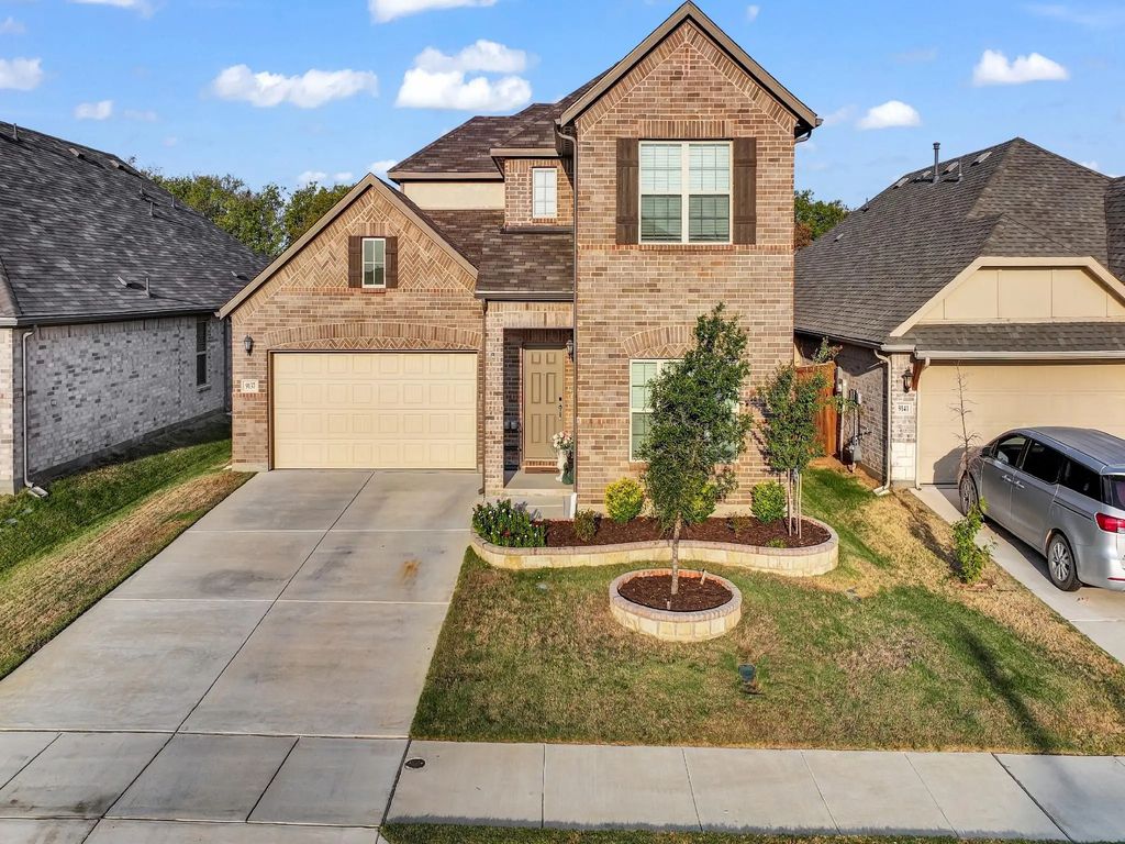 9137 Rock Nettle Drive, Fort Worth