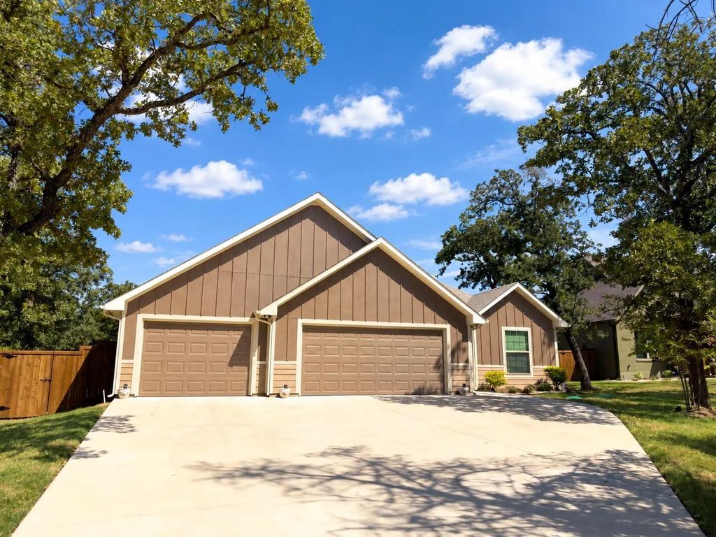 214 Colt Drive, Gainesville