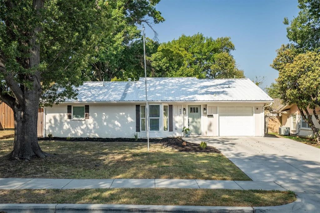 805 Nw 14th Street, Grand Prairie
