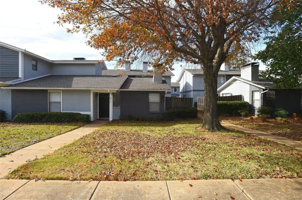 619 Timberline Drive, Hurst