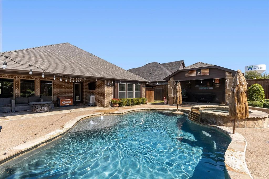 409 Milford, Wylie