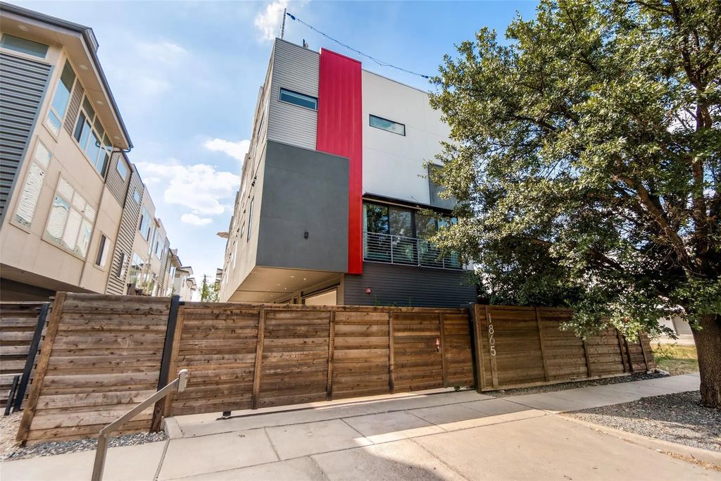 1865 Summit Avenue 105, Dallas