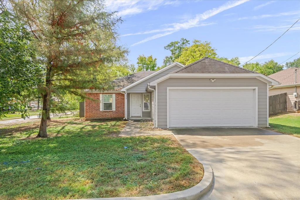 555 Foster, Canton