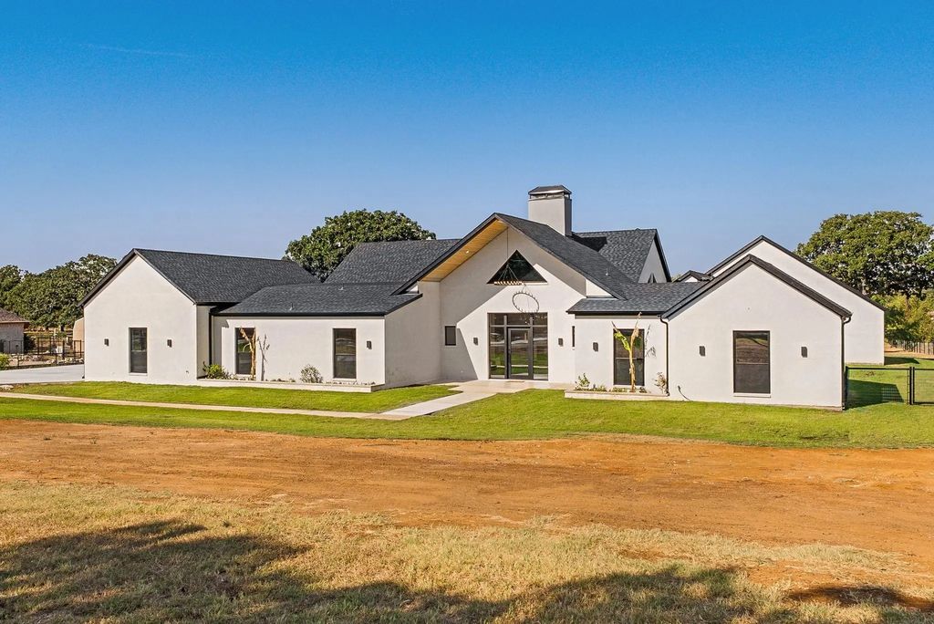 7211 County Road 1017, Joshua