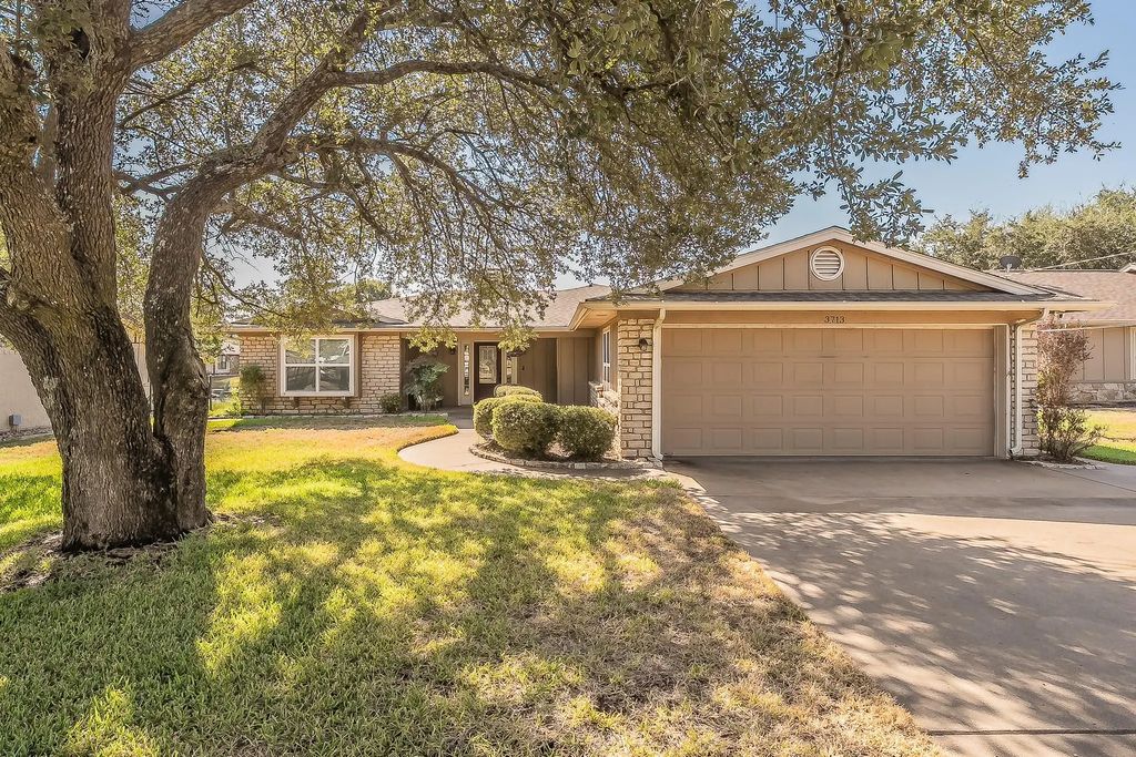 3713 Quail Run, Granbury