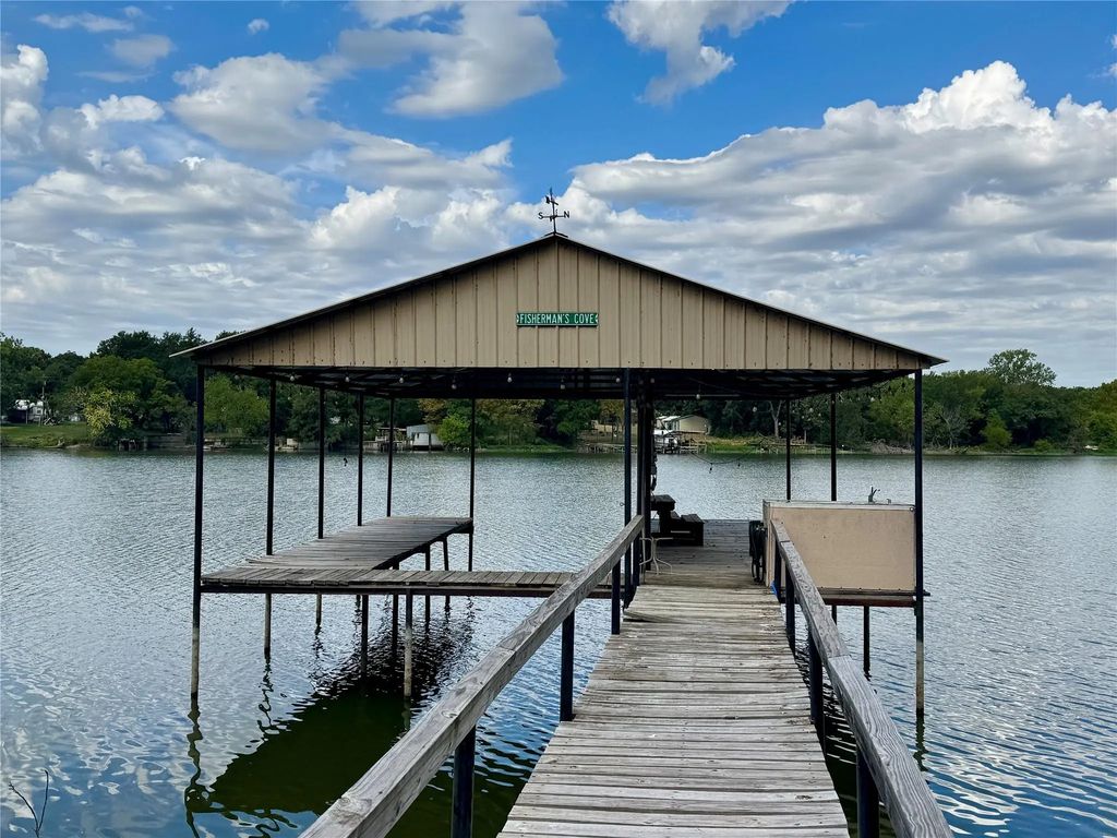 10122 Ash Cove, Wills Point