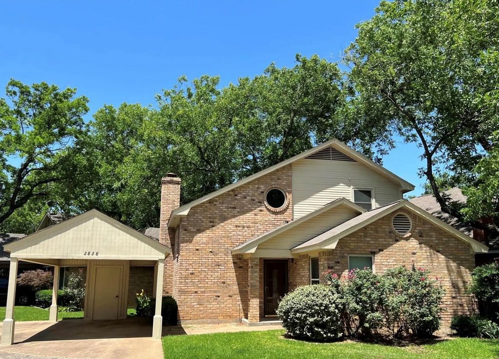 2828 Inniswood Circle, Arlington