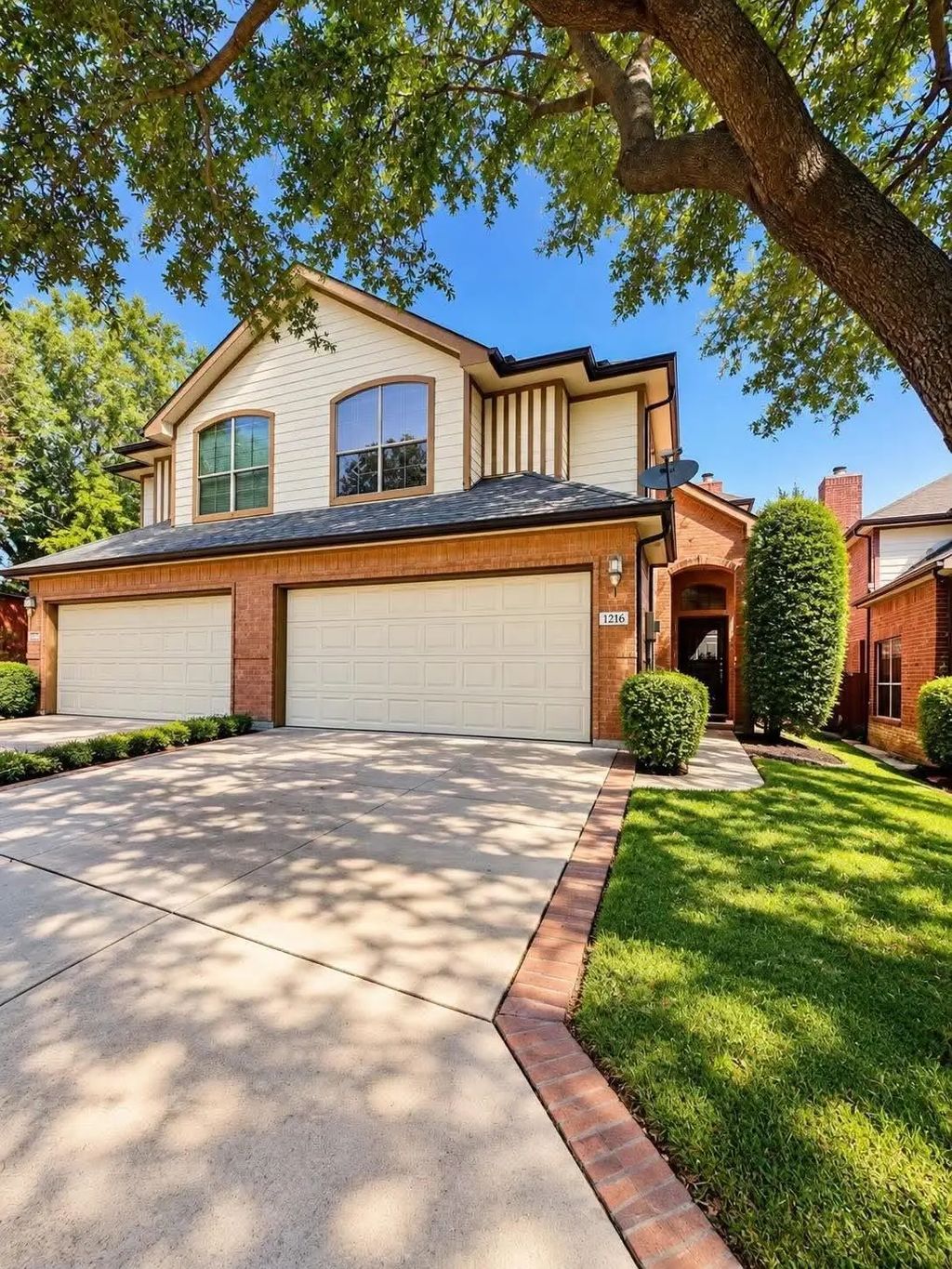 1216 Plaza Way, Richardson