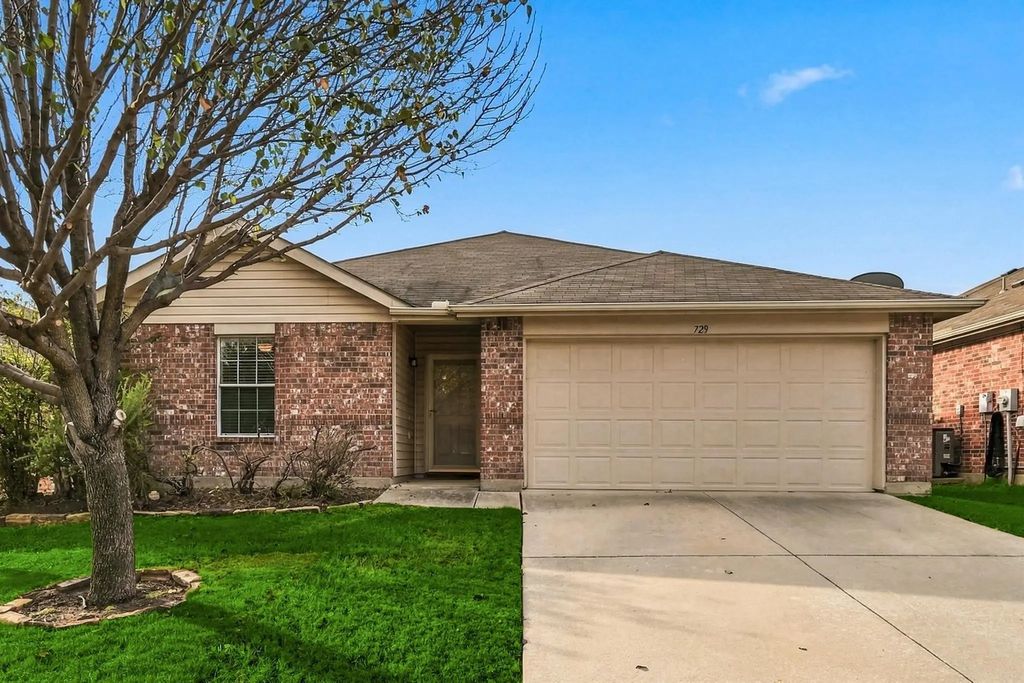 729 Rio Bravo Drive, Fort Worth