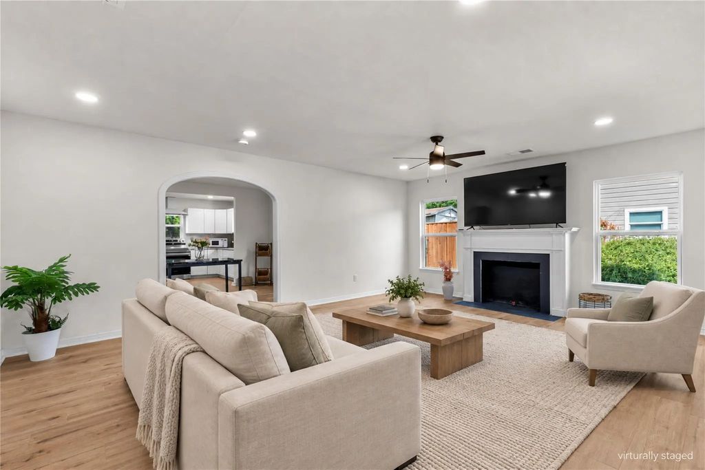 1402 N Brents Avenue, Sherman