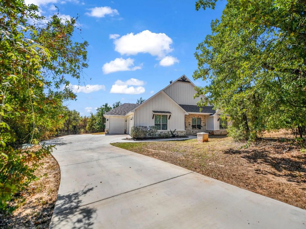 183 Graystone Drive, Weatherford