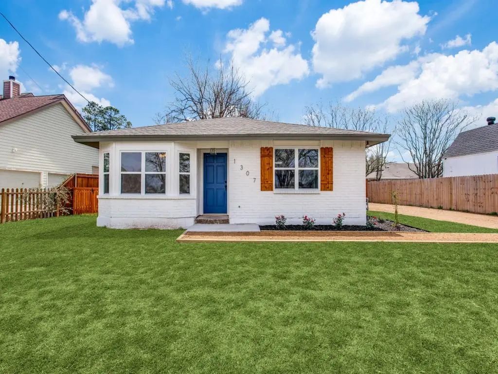 1307 Worthington Street, Grapevine